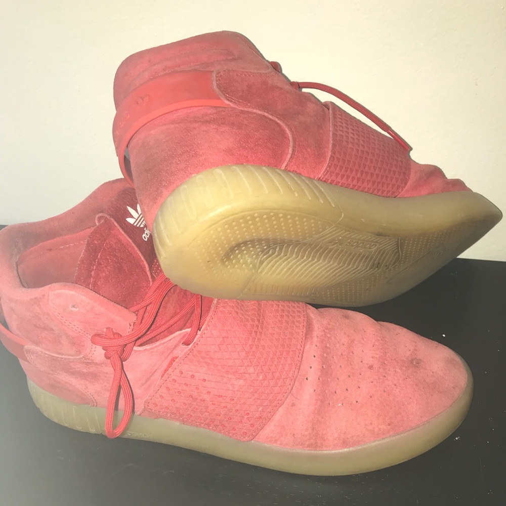 Adidas Tubular Strap invader
